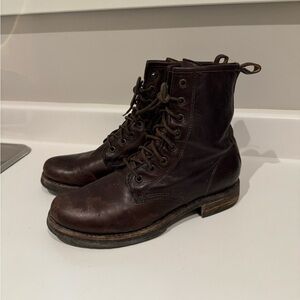 Frye Veronica Combat Boots (US 8)